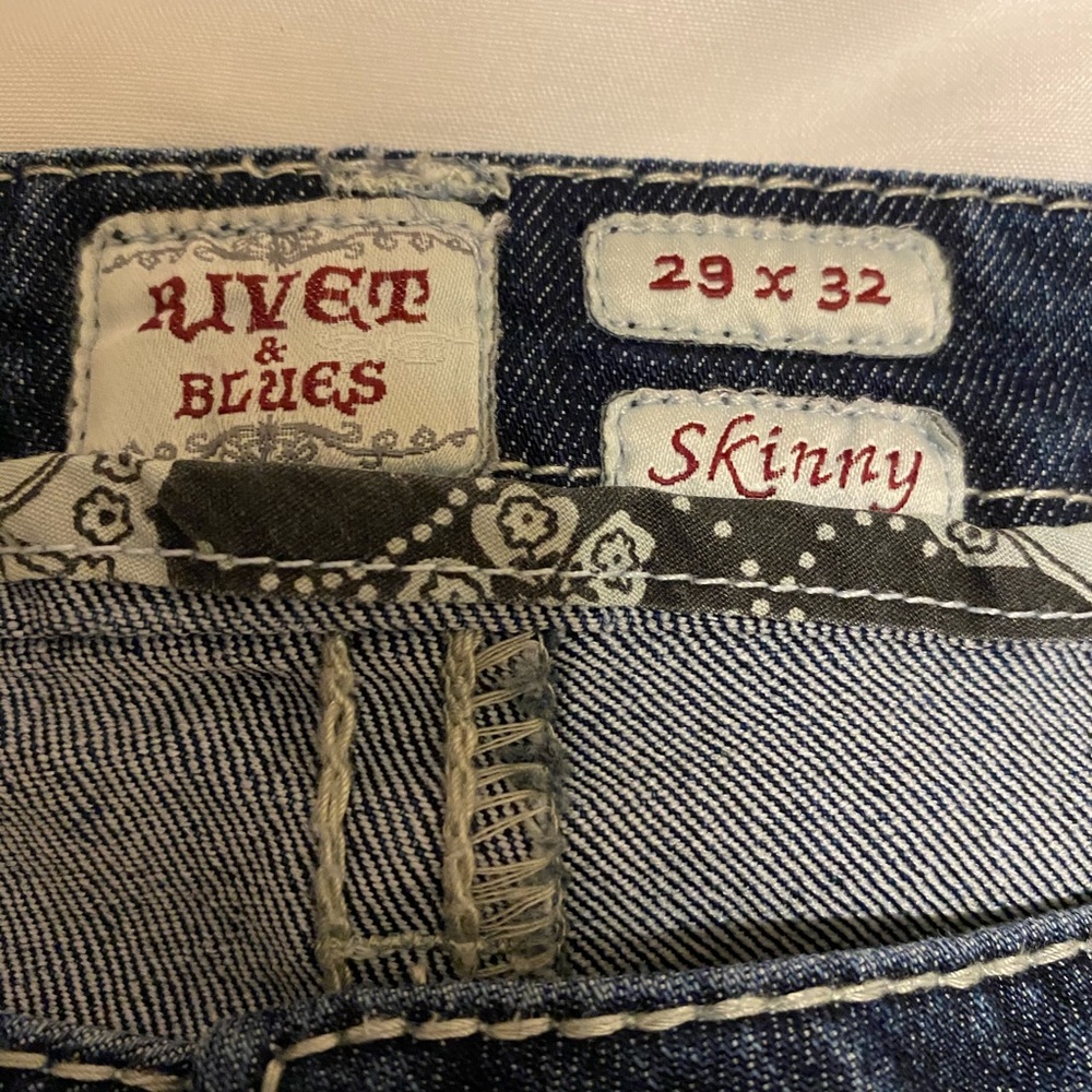 Embroidered Jeans - Picture 3 of 7